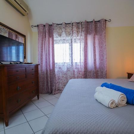 La Casa Di Azzurra Centro Citta Appartamento Fino A 4 Posti Letto E 2 Bagni Foggia Ngoại thất bức ảnh