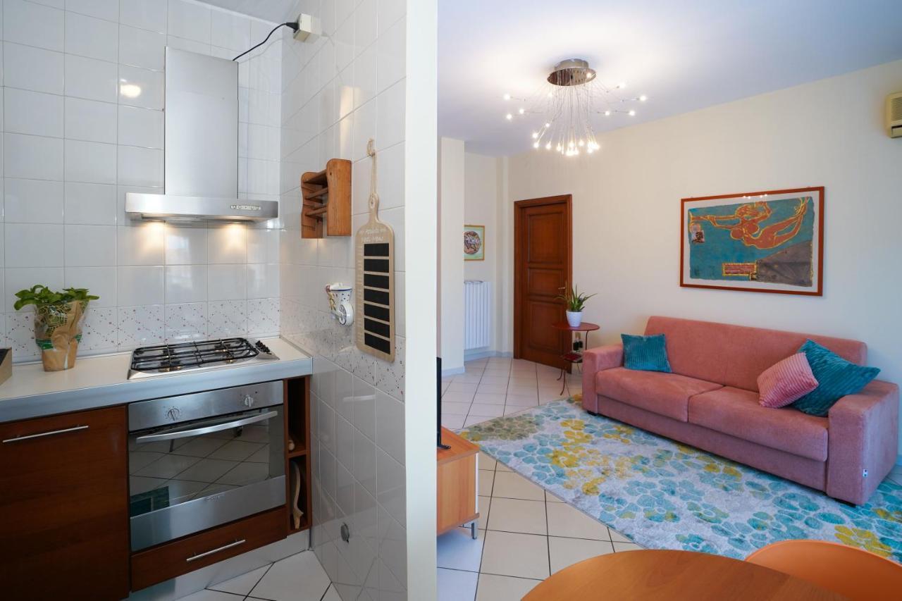 La Casa Di Azzurra Centro Citta Appartamento Fino A 4 Posti Letto E 2 Bagni Foggia Ngoại thất bức ảnh