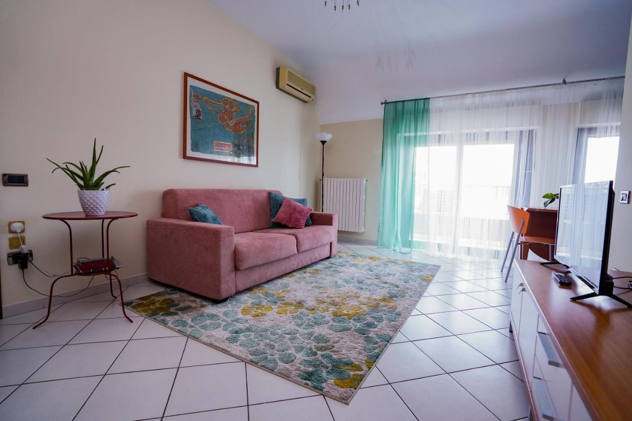 La Casa Di Azzurra Centro Citta Appartamento Fino A 4 Posti Letto E 2 Bagni Foggia Ngoại thất bức ảnh