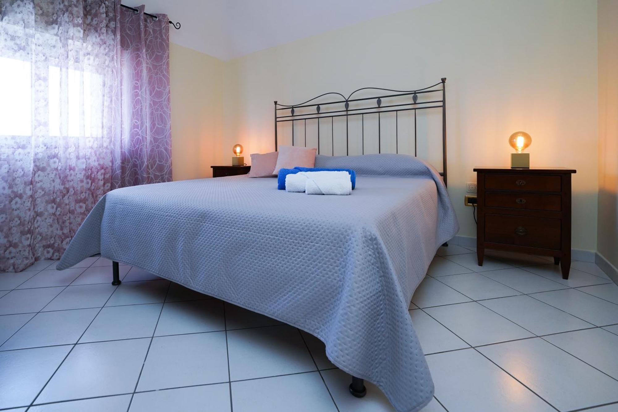 La Casa Di Azzurra Centro Citta Appartamento Fino A 4 Posti Letto E 2 Bagni Foggia Ngoại thất bức ảnh