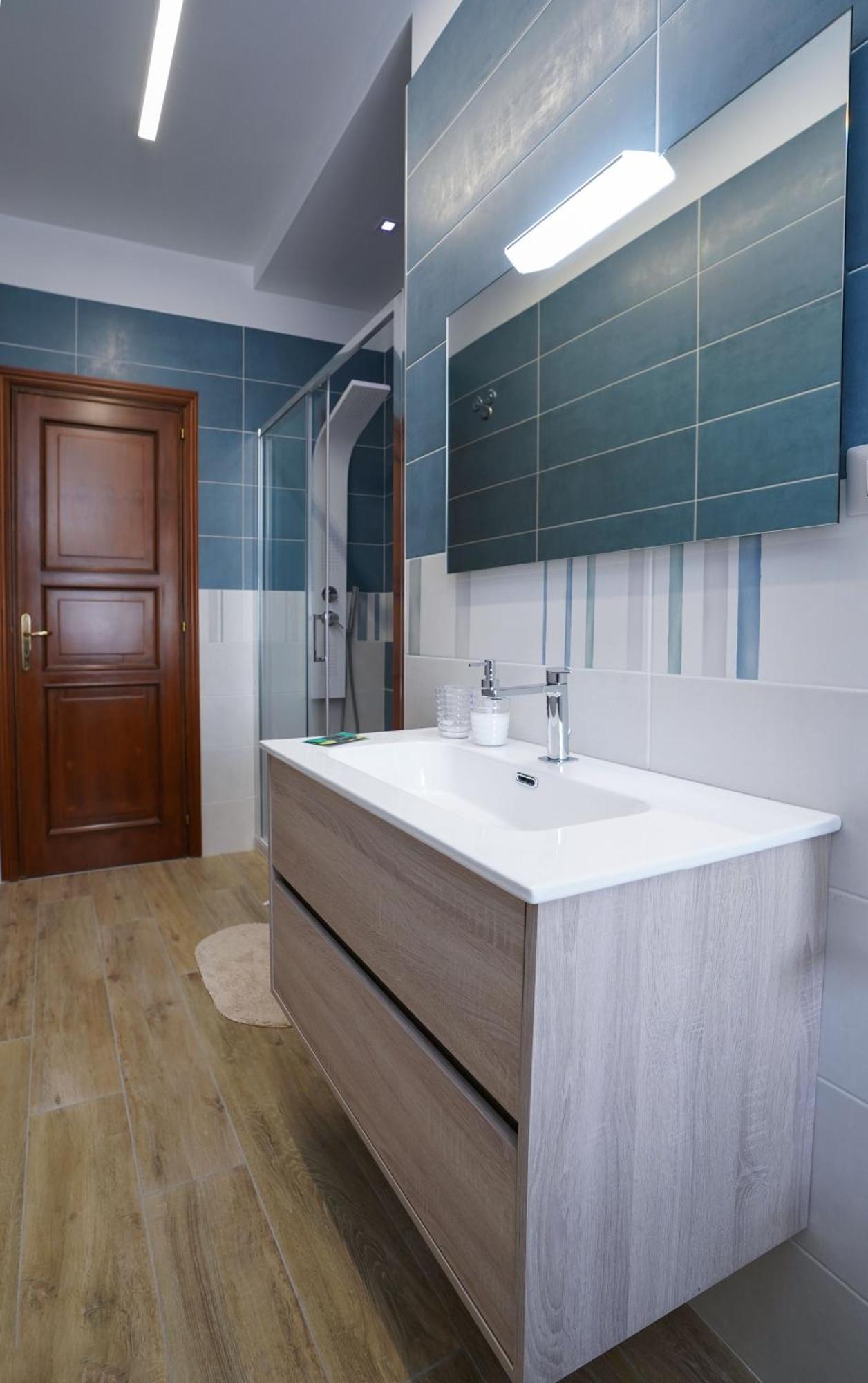La Casa Di Azzurra Centro Citta Appartamento Fino A 4 Posti Letto E 2 Bagni Foggia Ngoại thất bức ảnh